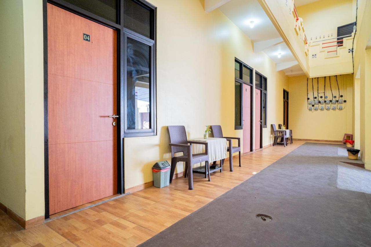 Reddoorz Syariah Near Jembatan Merah Plaza Krembangan ภายนอก รูปภาพ
